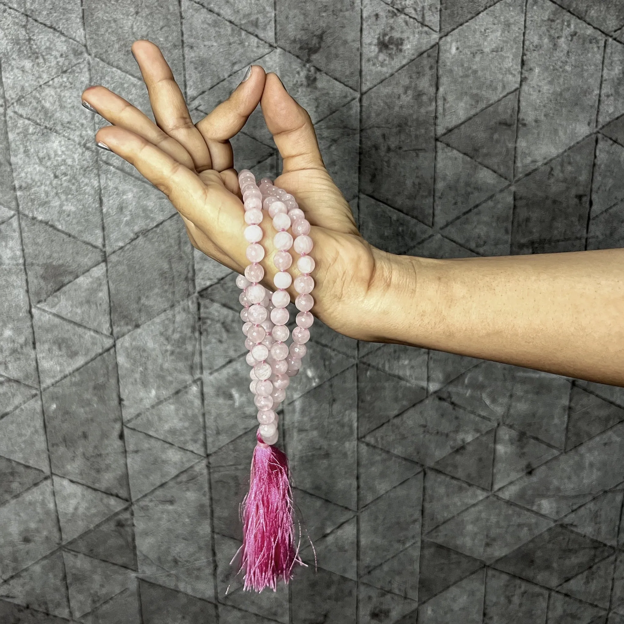 108 PRAYER BEADS CERTIFIED JAPAMALA MEDITATION ACCESSORY HEALING STONES NATURAL STONES NECKLACE- ROSE QUARTZ