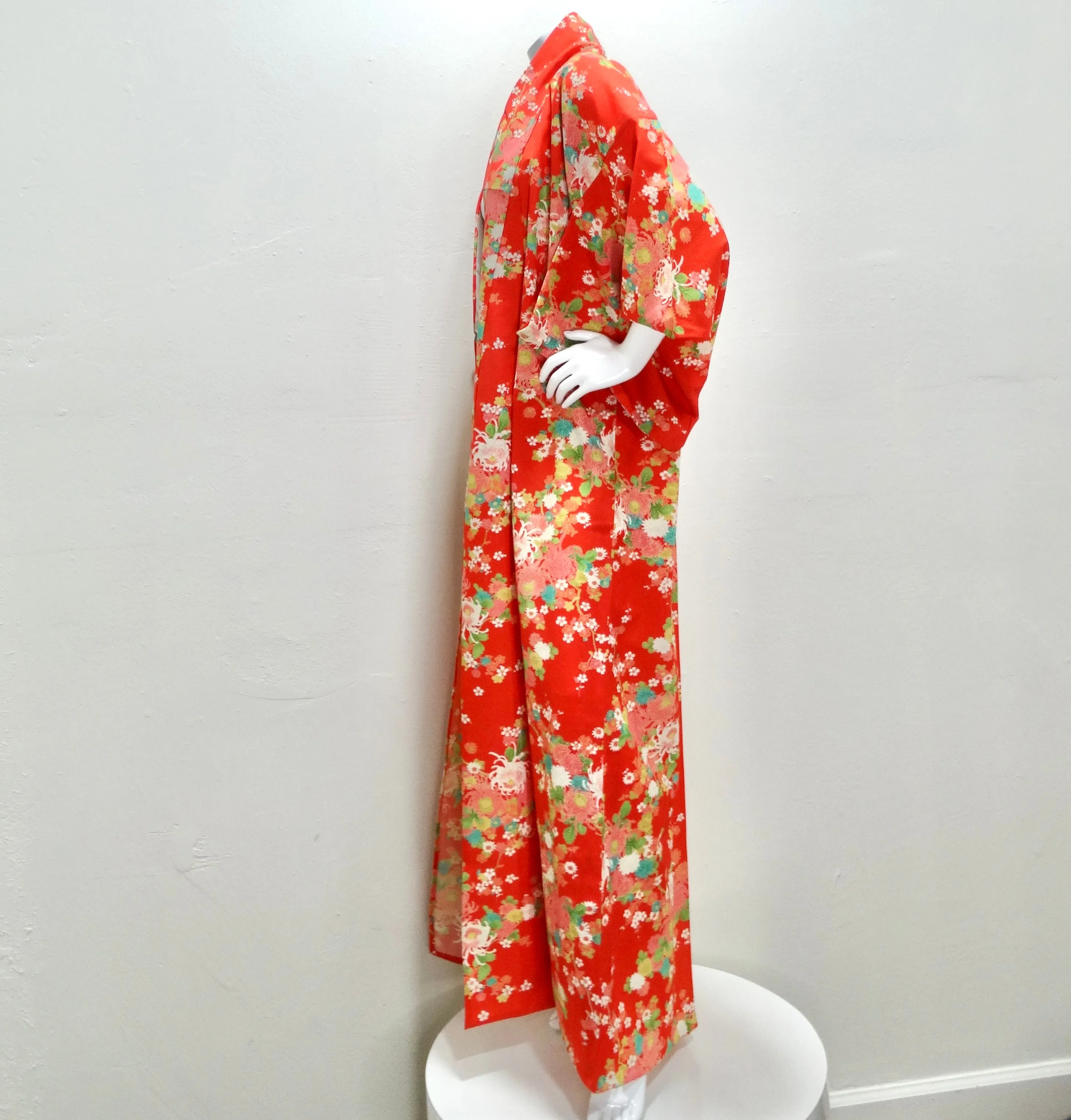 1970s Handmade Japanese Red Floral Long Kimono