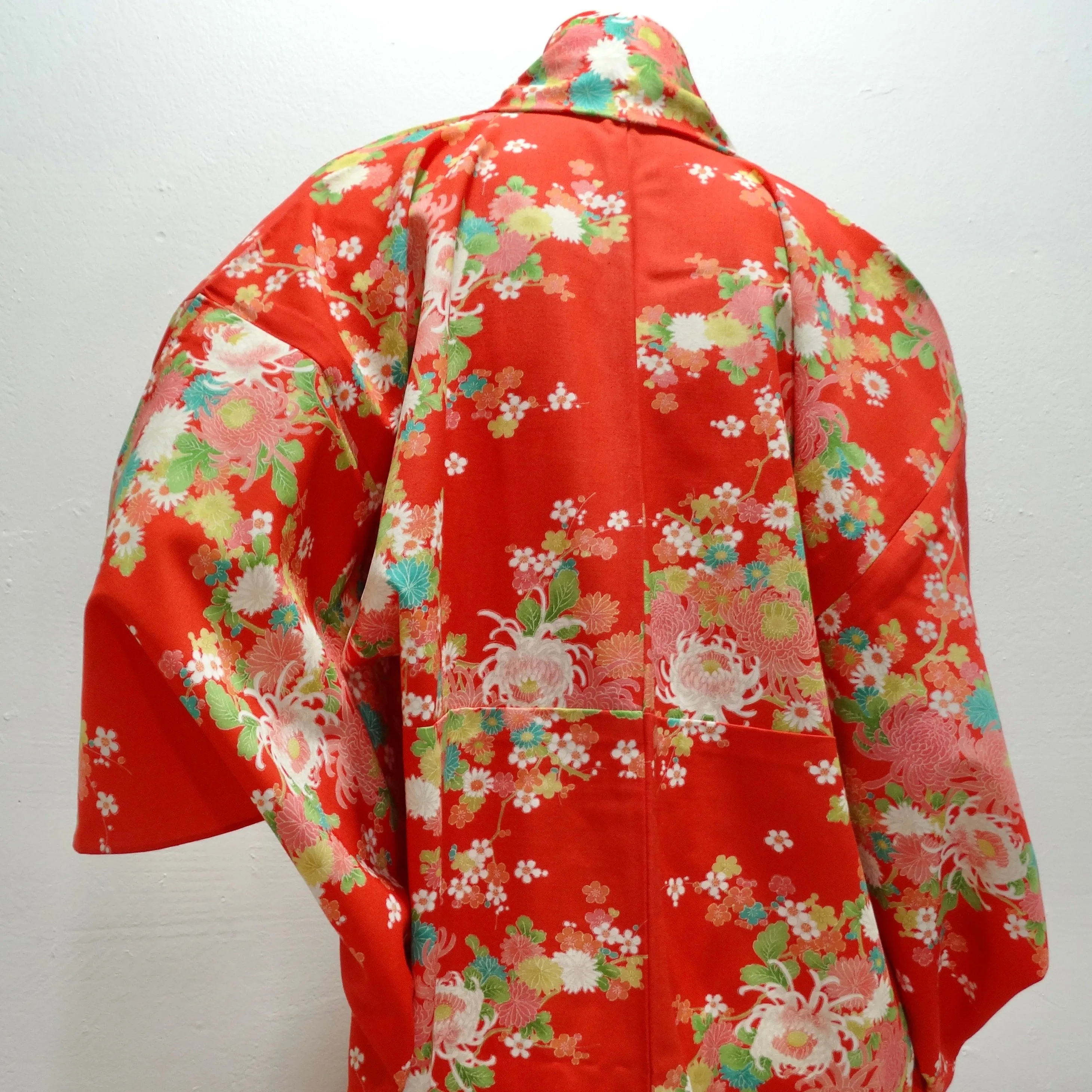 1970s Handmade Japanese Red Floral Long Kimono