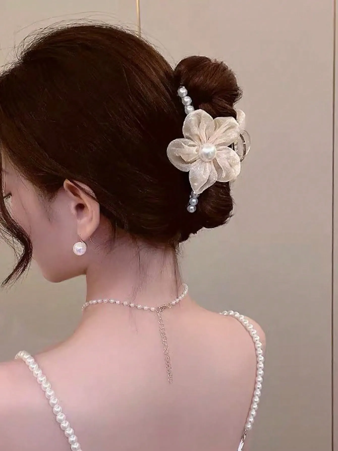 1pc Mesh Flower & Faux Pearl Decor  Hair Claw