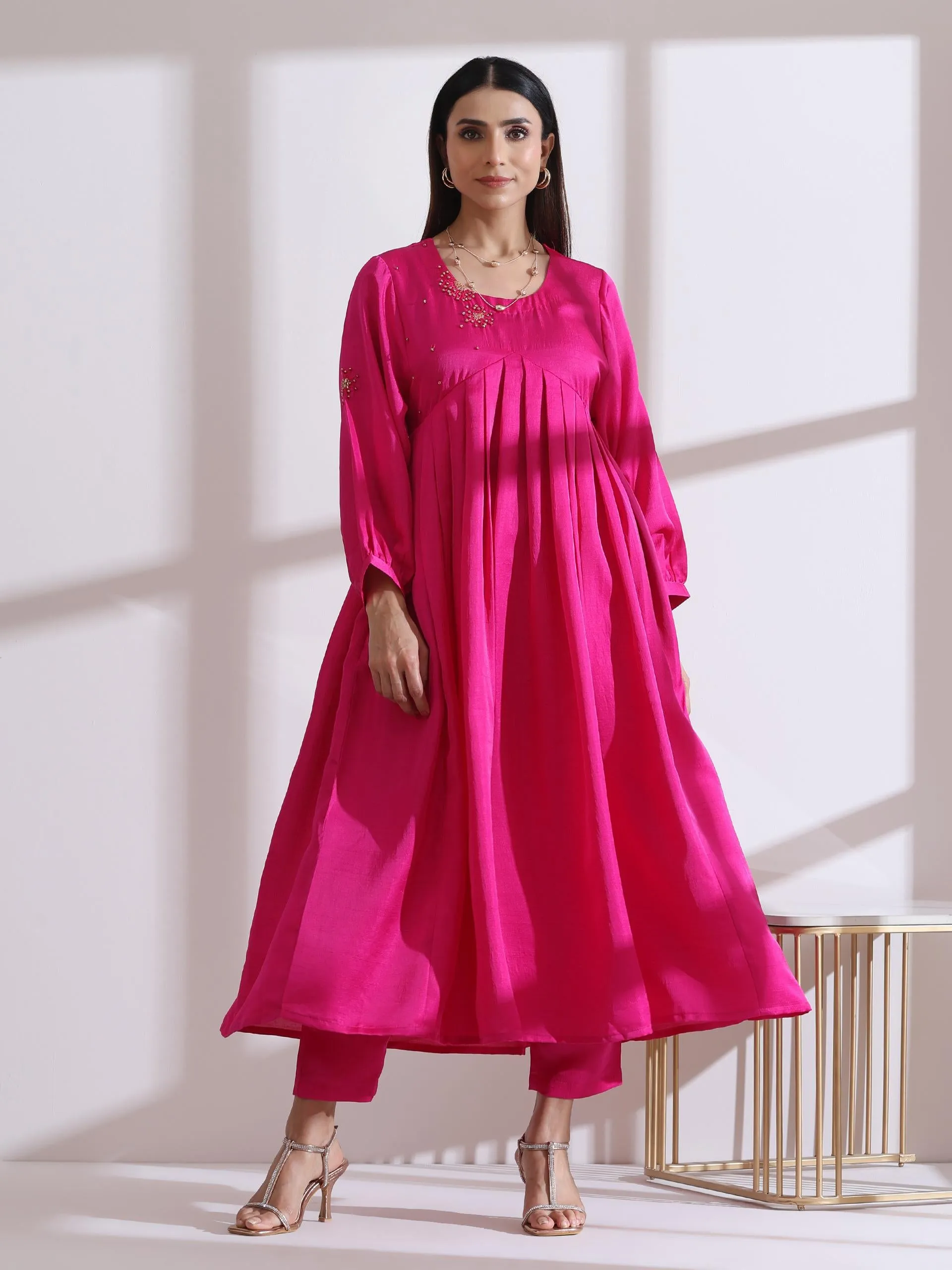 2 Pc Set - Prf'T Lux Fuchsia Kurta With Flowers In Beads And Pants