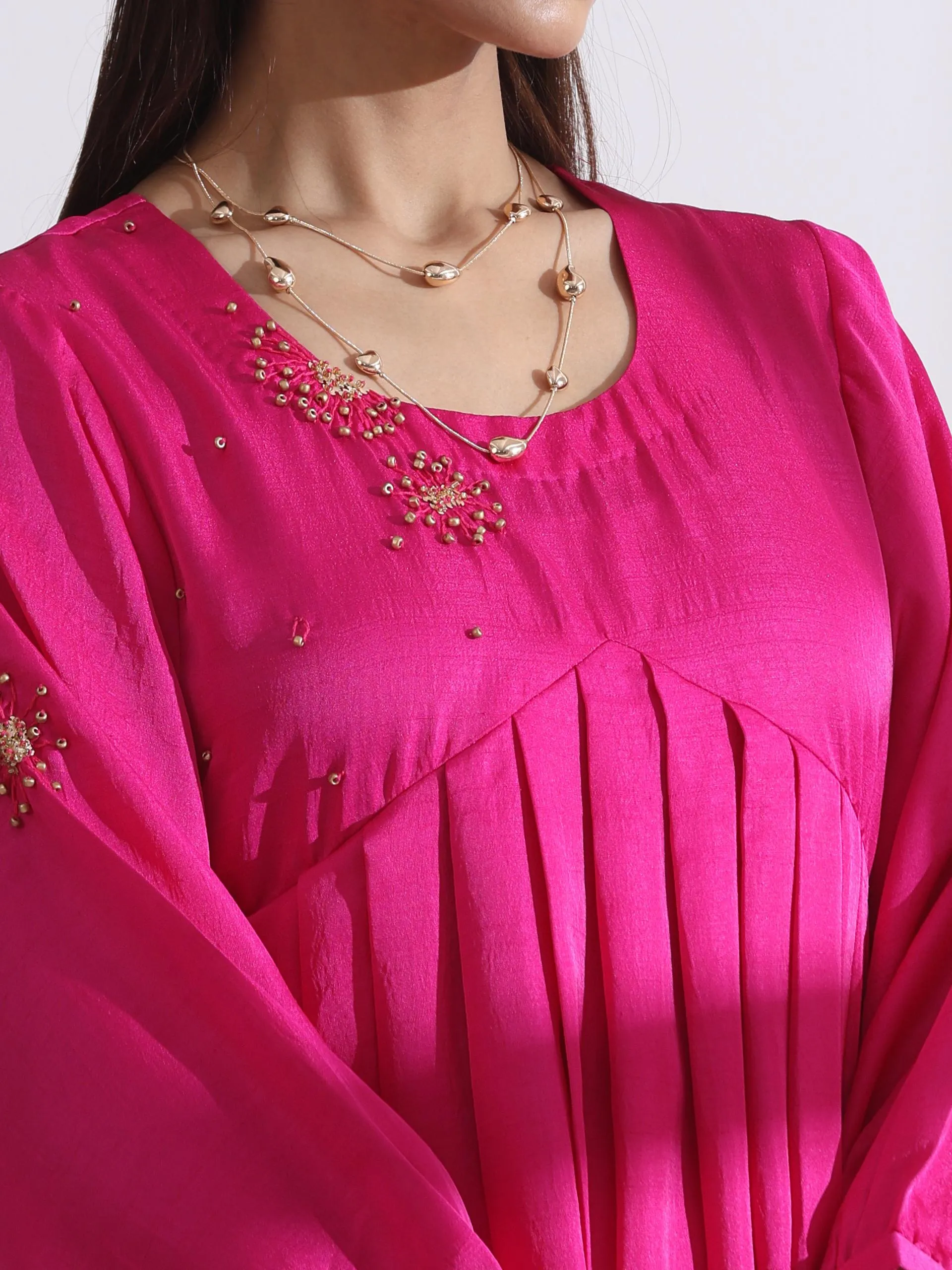 2 Pc Set - Prf'T Lux Fuchsia Kurta With Flowers In Beads And Pants