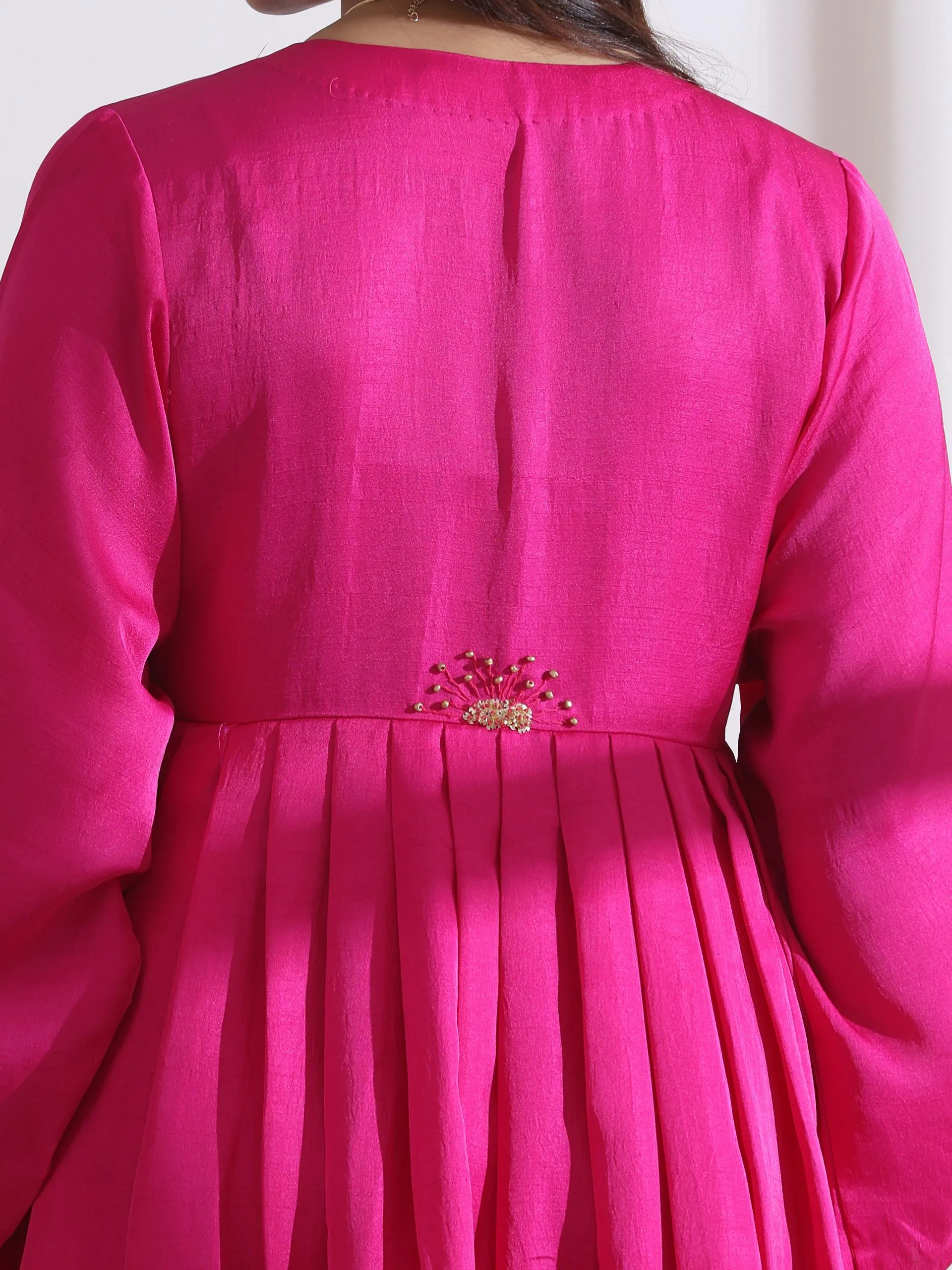 2 Pc Set - Prf'T Lux Fuchsia Kurta With Flowers In Beads And Pants