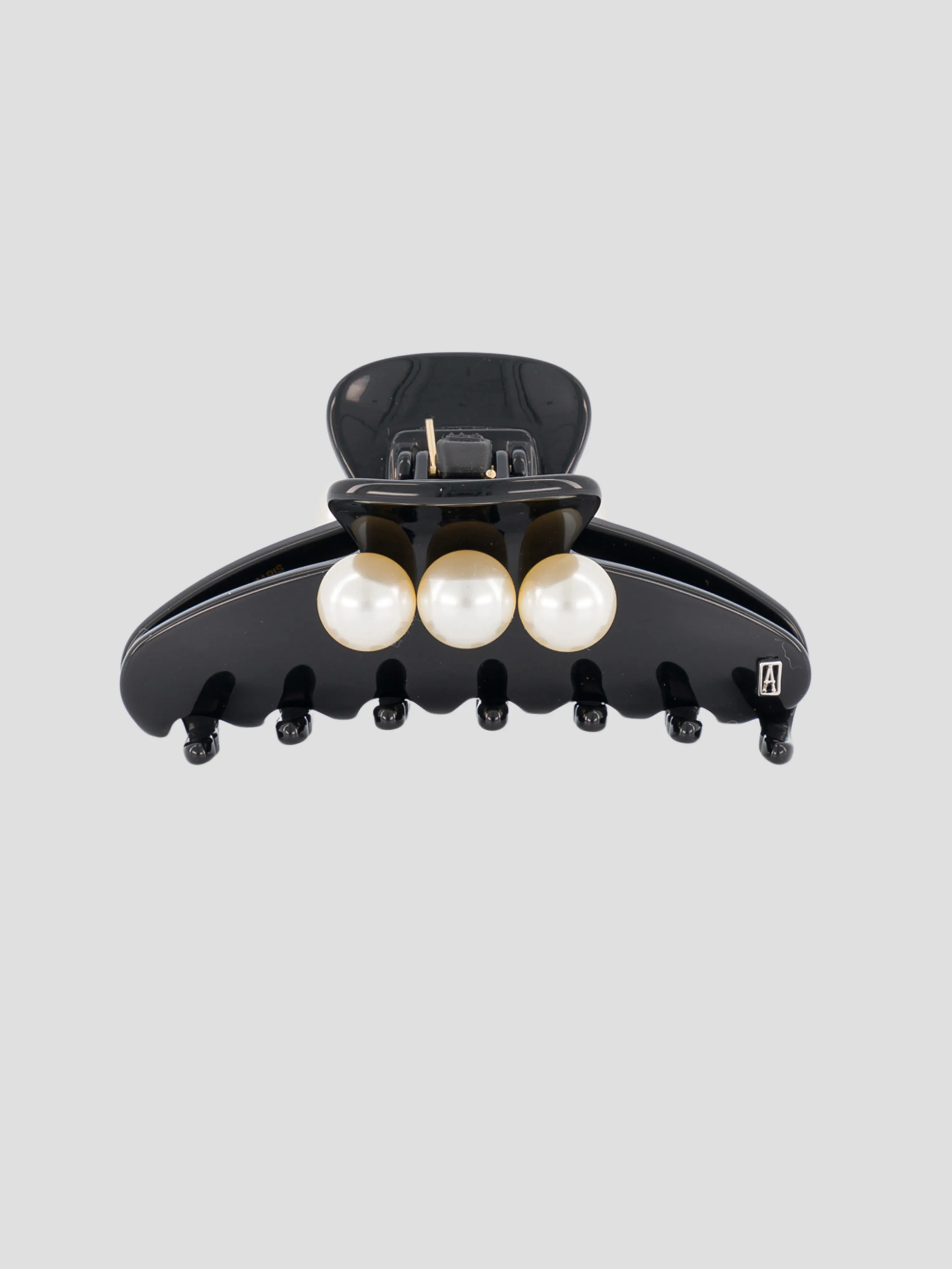 3 Pearl Hair Clip in Black