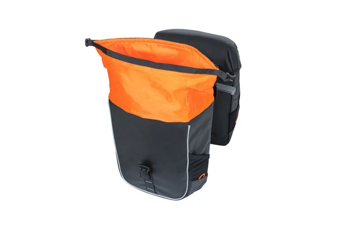Basil - Miles Tarpaulin Double Bag MIK