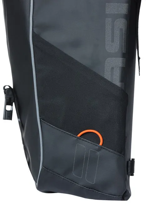 Basil - Miles Tarpaulin Double Bag MIK