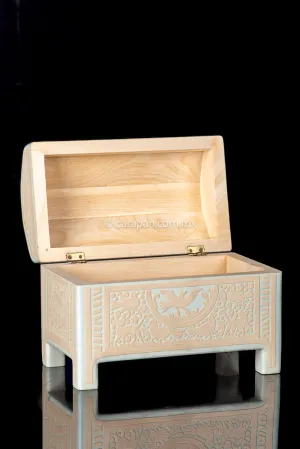 Beige & White Mexican Lacquered Wood Box