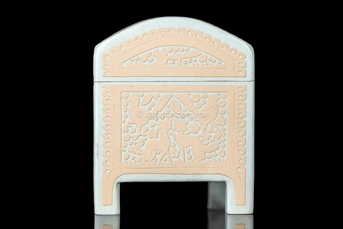 Beige over White Mexican Lacquered Wood Box
