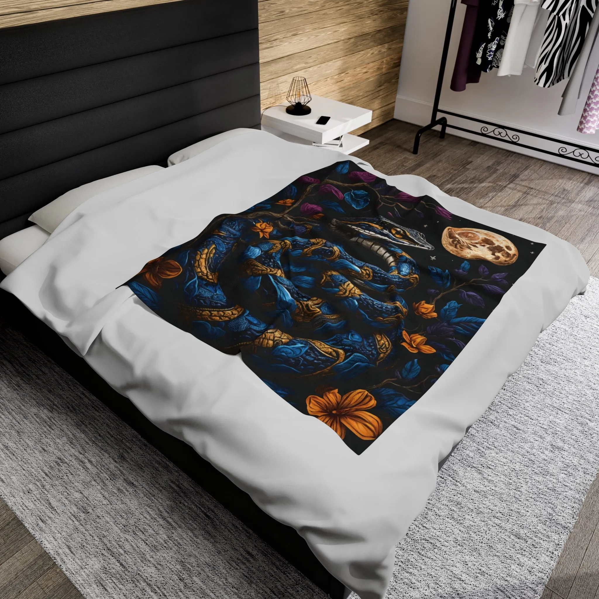 Blue Snake Velveteen Plush Blanket