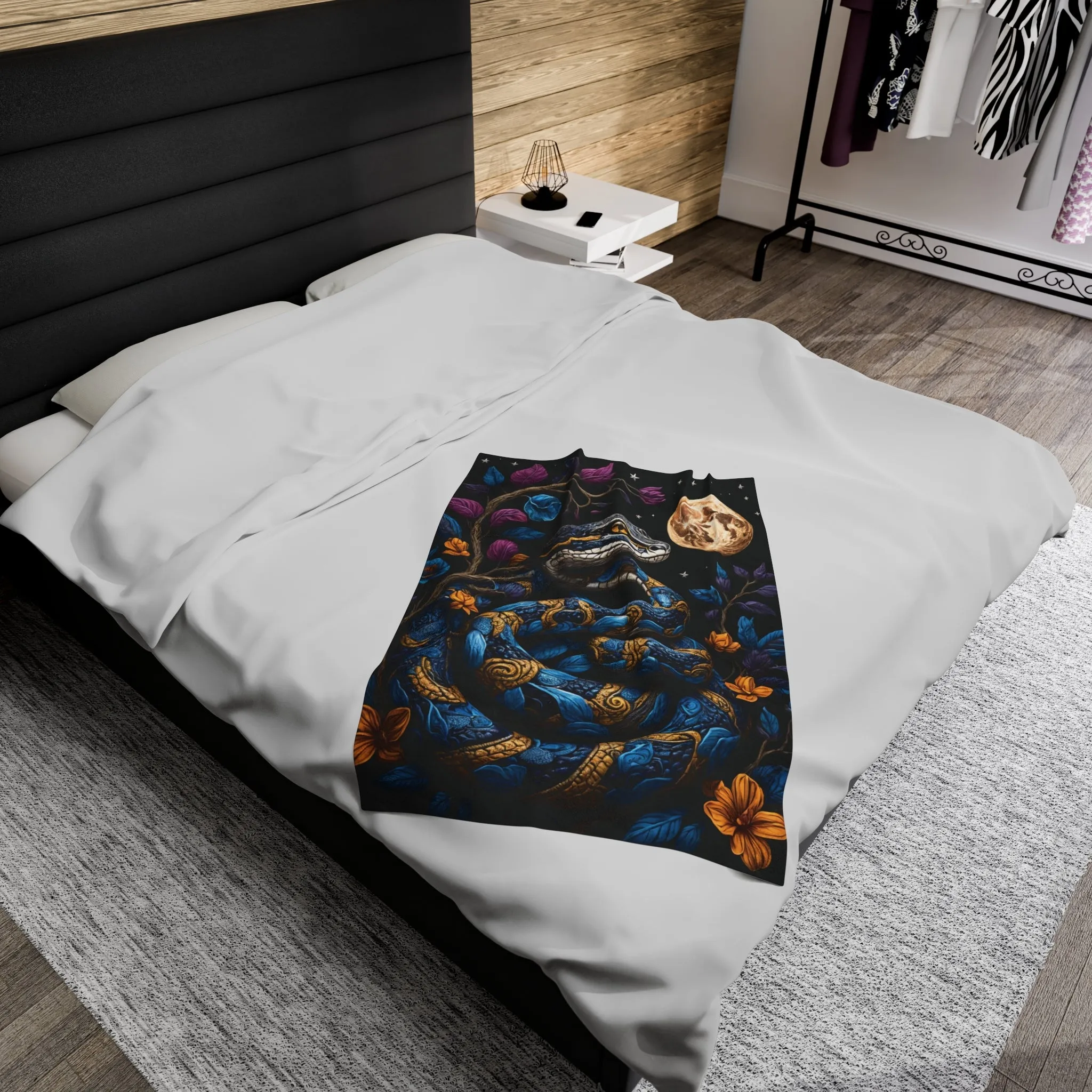 Blue Snake Velveteen Plush Blanket