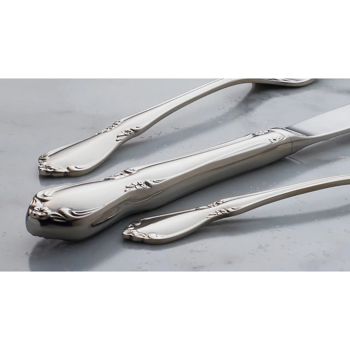 Chateau Fine Flatware Dinner Knives