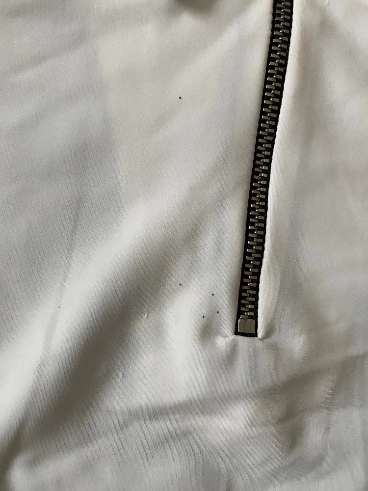 Duke Competition Shirt - Graphite/White XL SMALL MARKS