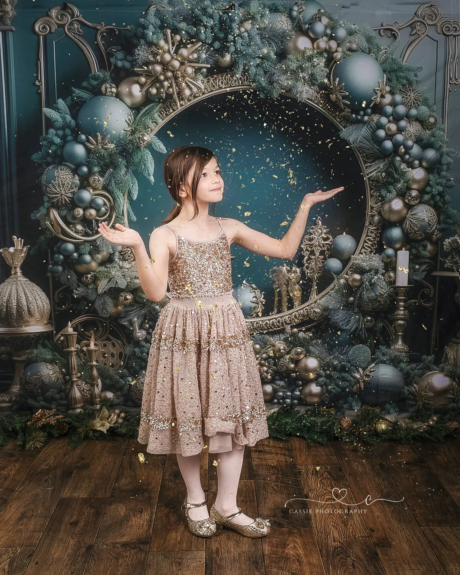 Kate Christmas Vintage Green Wall Big Wreath Fleece Backdrop Designed by Emetselch
