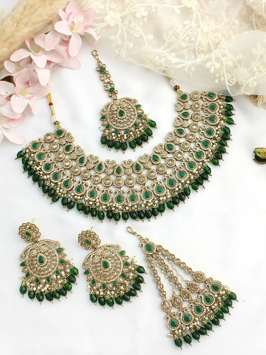 Nivika Bib Necklace Set