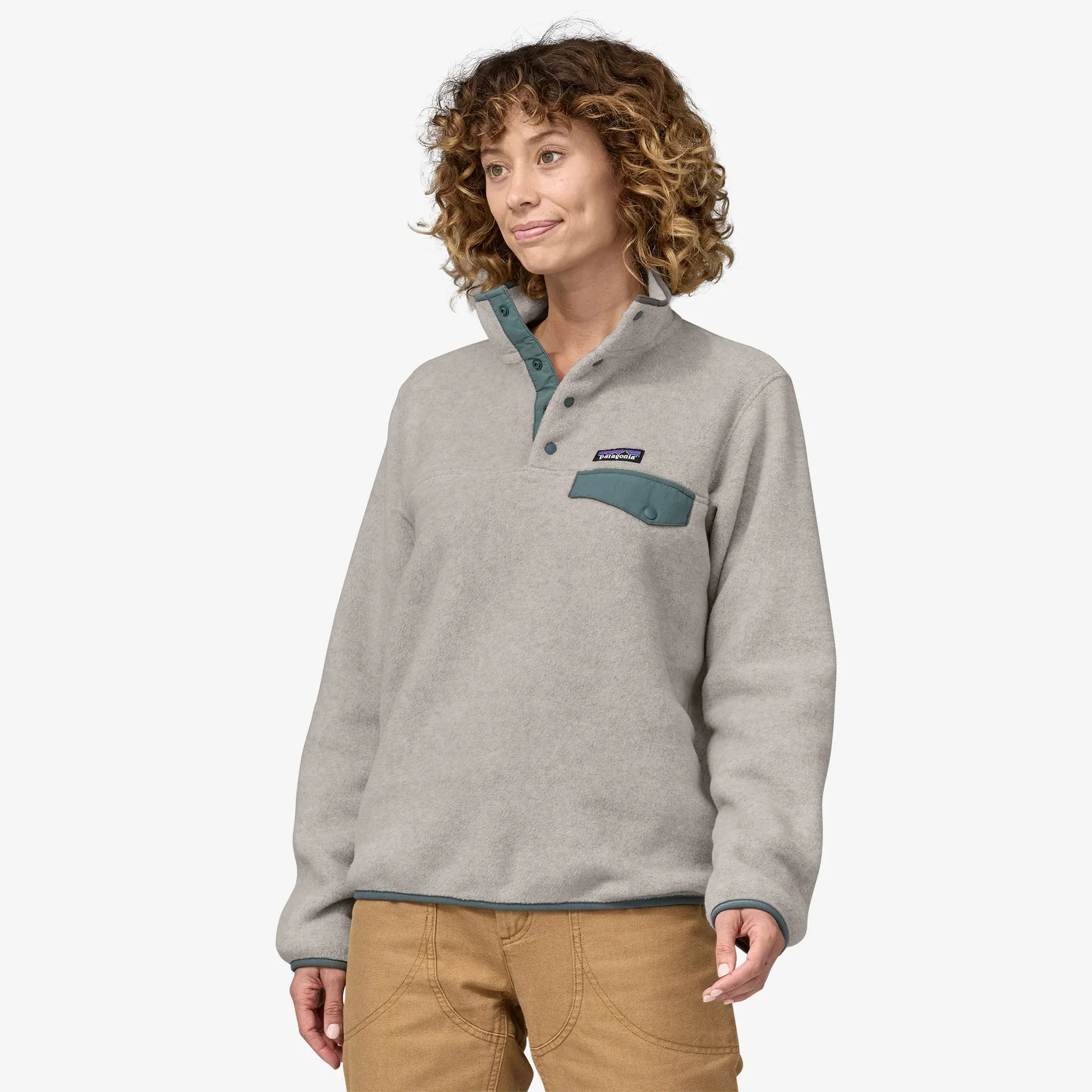 Patagonia W Light Weight Synch Snap-T Pullover - Oatmeal Heather w/Nouveau Green