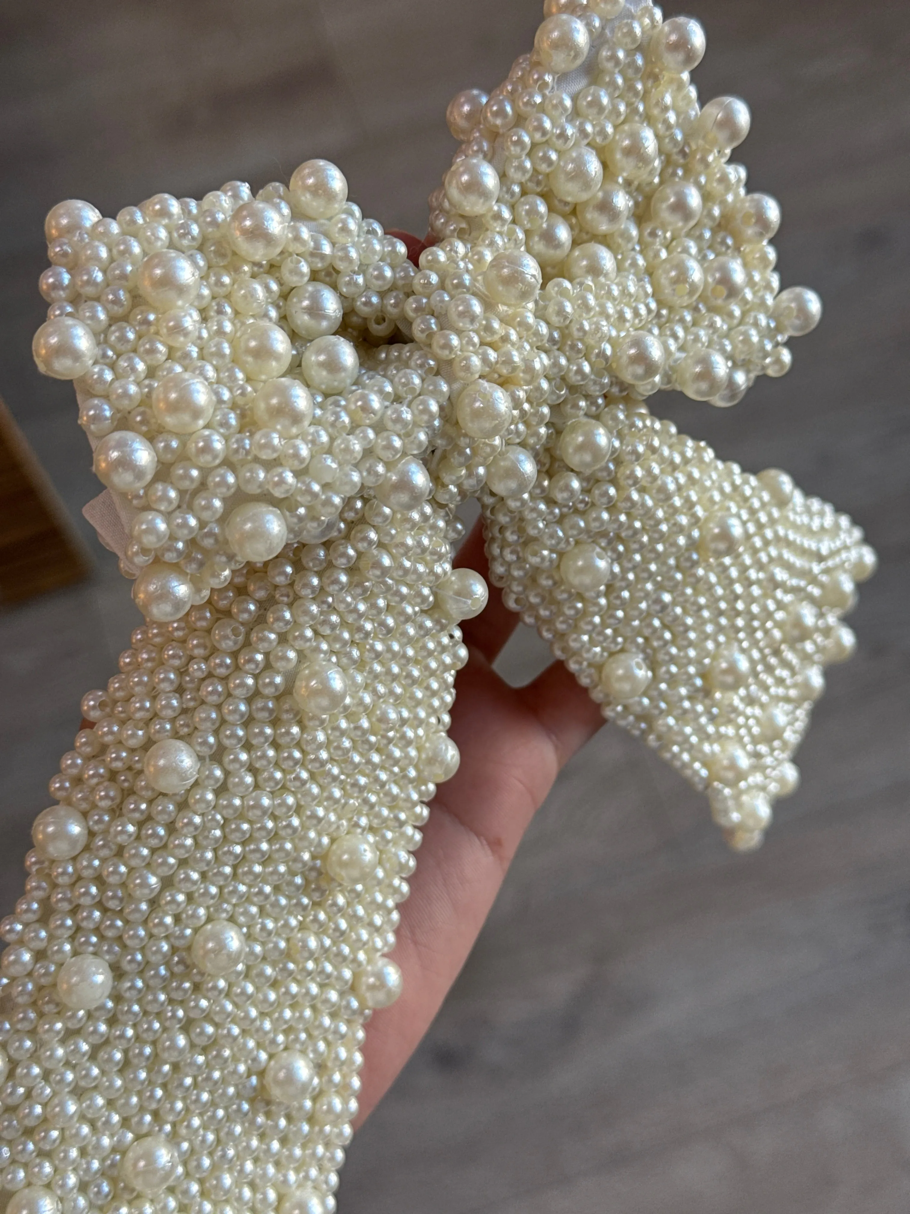 Pearl Bow