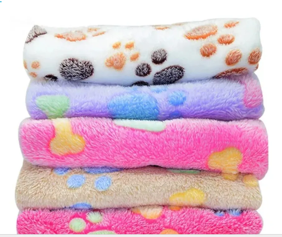 Pet Soft and Fluffy High Quality Pet Blanket Cute Cartoon Pattern Pet Mat Warm and Comfortable Blanket for Cat and Dogs