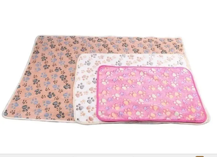 Pet Soft and Fluffy High Quality Pet Blanket Cute Cartoon Pattern Pet Mat Warm and Comfortable Blanket for Cat and Dogs