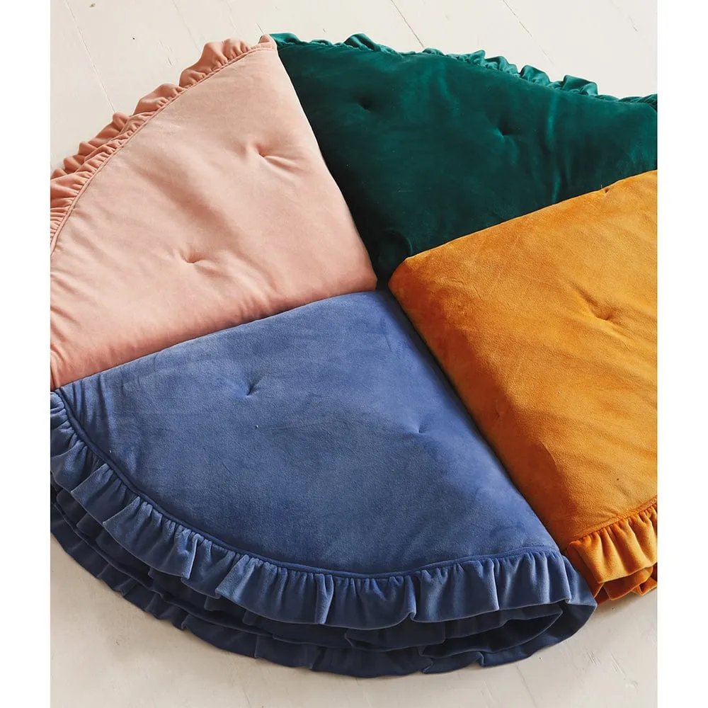 Soft Velvet Mat With Frill - Emerald