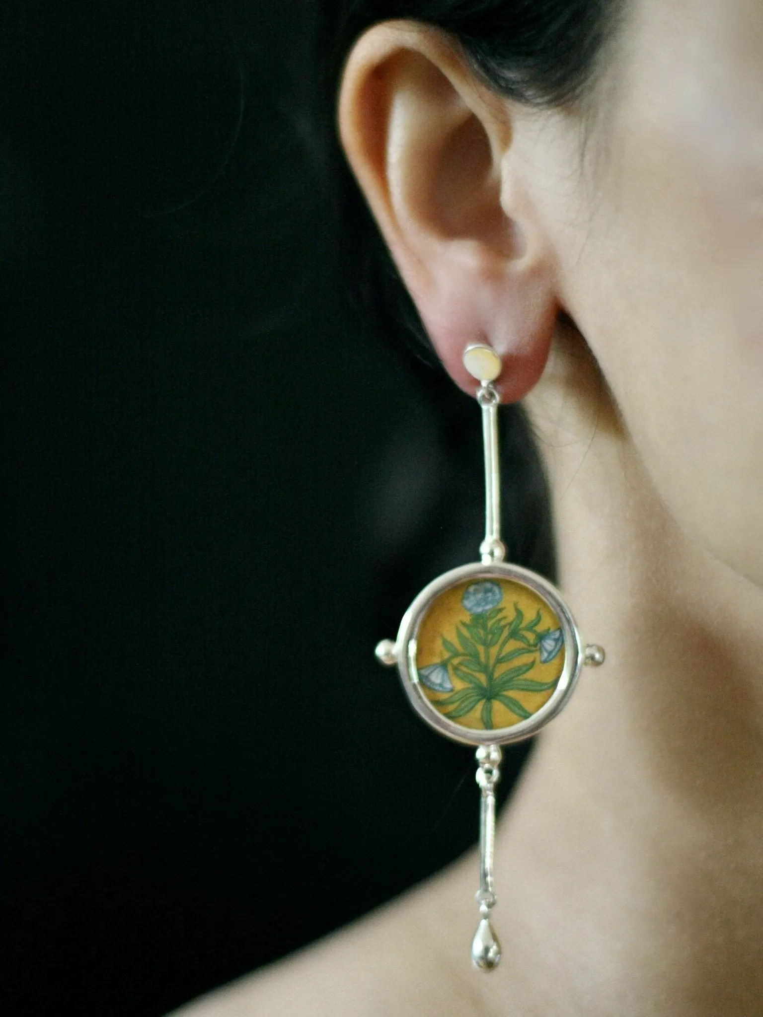 Stunning, asymmetrical, long-short, Mughal floral 'khasakhas' (poppies) earrings