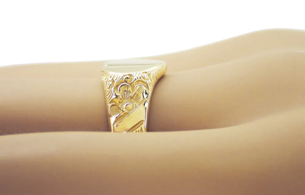 Victorian Heart Shape Scrolls and Flowers Heavy Signet Ring in 14K Yellow Gold For a Man